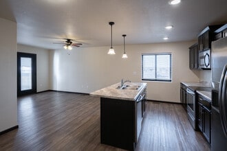 Fox Run Apartments in Box Elder, SD - Foto de edificio - Interior Photo