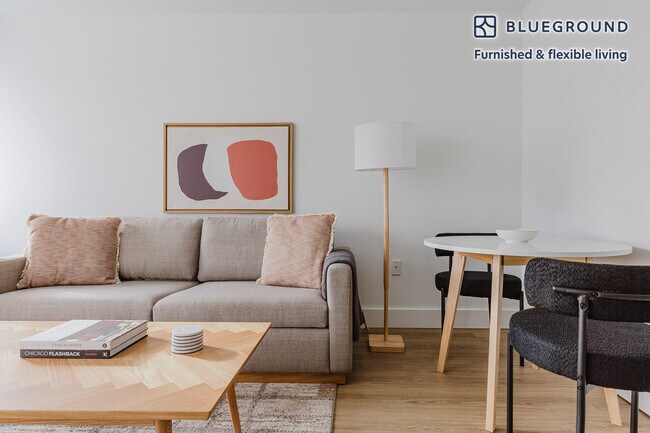 160 W 24th St in New York, NY - Building Photo - Building Photo