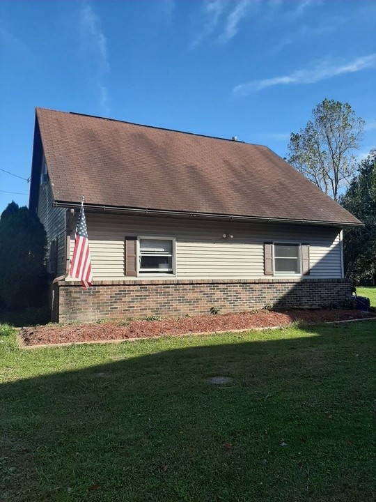 303 Andover St in Morgantown, WV - Foto de edificio