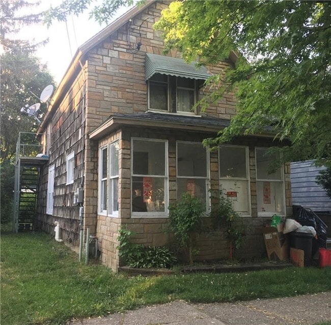 property at 1054 W 11th St