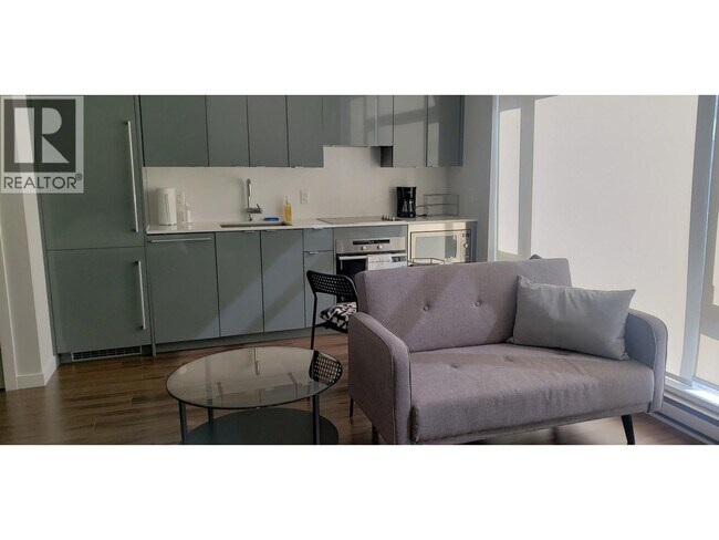 161 W Georgia St in Vancouver, BC - Building Photo - Building Photo