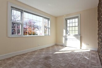 215 Maple Ave in Mamaroneck, NY - Building Photo - Building Photo