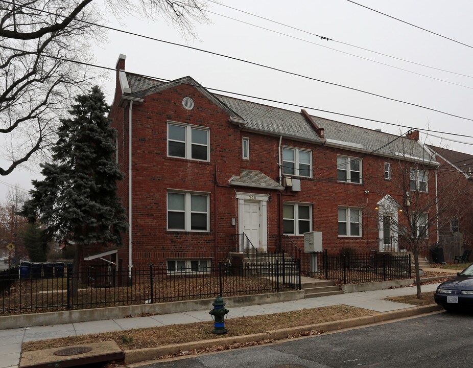 249 Oglethorpe St NW in Washington, DC - Building Photo