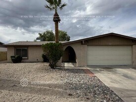 8838 N 46th Dr in Glendale, AZ - Building Photo