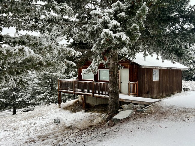 1150 Hidden Ranch Rd in Kalispell, MT - Foto de edificio - Building Photo