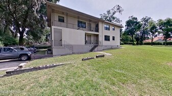 5148 Floral Bluff Rd in Jacksonville, FL - Building Photo