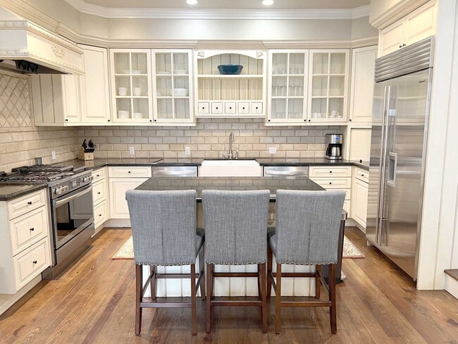 918 W Hallam St in Aspen, CO - Building Photo - Building Photo