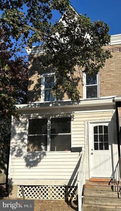 132 E 18th St in Chester, PA - Building Photo