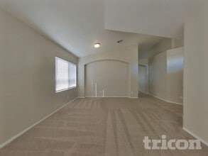 2836 S 66th Ave in Phoenix, AZ - Building Photo - Building Photo