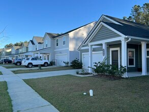 221 Pink Azalea St in Summerville, SC - Building Photo - Building Photo