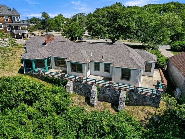 37 Marmion Way in Rockport, MA - Building Photo - Building Photo