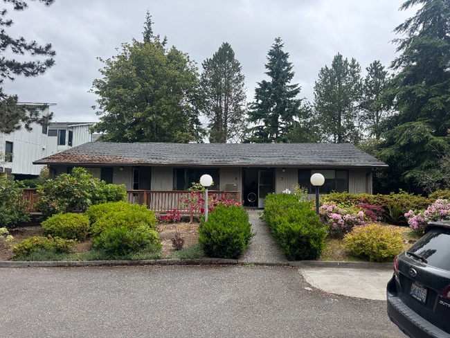 1408 Bellevue Way NE