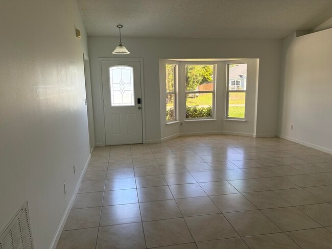 1682 SW Glacador Ave in Port St. Lucie, FL - Building Photo - Building Photo