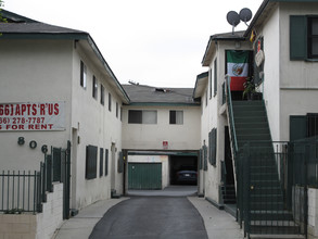 Hyde Park II Apartments in Inglewood, CA - Building Photo - Building Photo