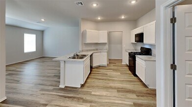 9709 Laredo Ln in Yukon, OK - Building Photo - Building Photo