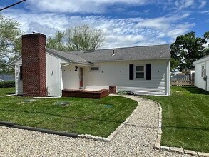 14 Charbonneau Ave in Freetown, MA - Building Photo - Building Photo