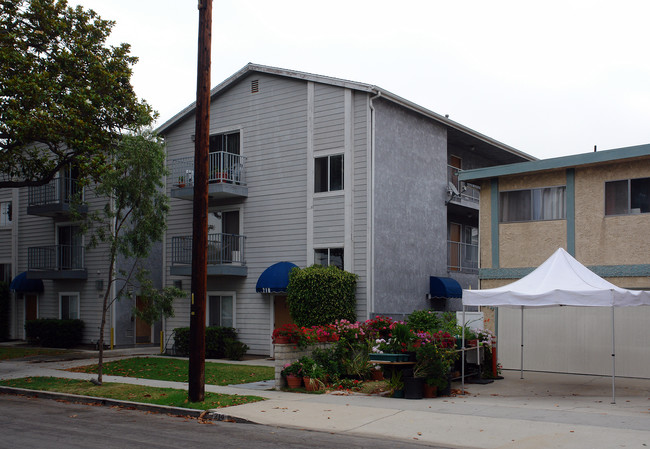 216-218 Virginia St in El Segundo, CA - Building Photo - Building Photo