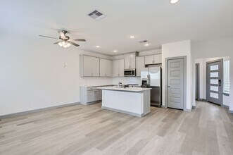 6455 Pne Hts Dr in Magnolia, TX - Building Photo - Building Photo