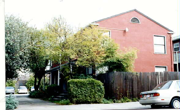 2137-2139 2141 Dwight Way in Berkeley, CA - Building Photo