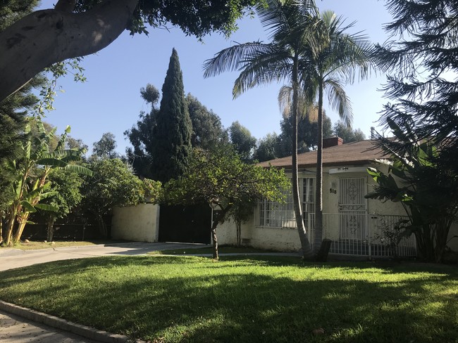 property at 516 W 121st St