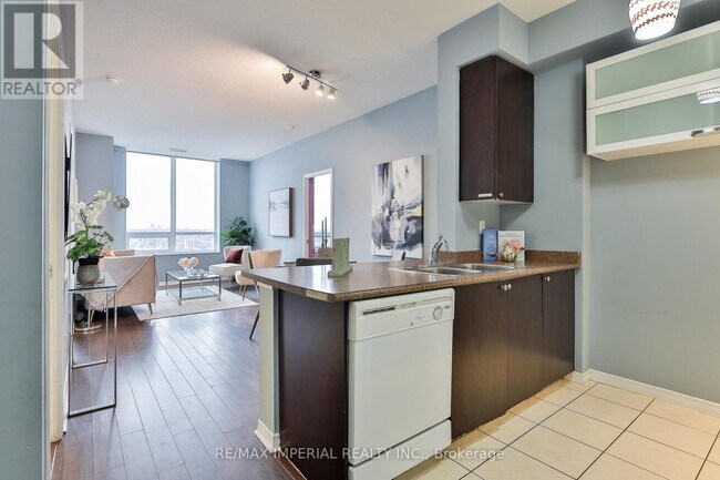 60-2460 Heintzman St in Toronto, ON - Building Photo - Building Photo