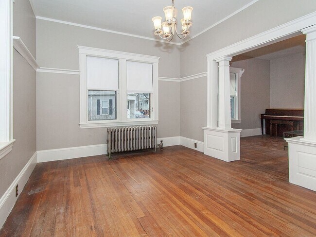 249 Cedar St in Somerville, MA - Building Photo - Building Photo