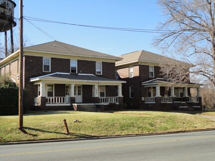 4035 S 62 Highway in Alamance, NC - Foto de edificio