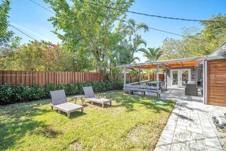 5720 Van Buren St in Hollywood, FL - Building Photo - Building Photo