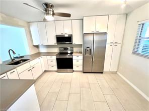738 Landover Cir-Unit -101 in Naples, FL - Foto de edificio