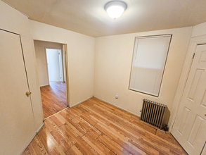 48 1/2 Dr Martin Luther King Jr Blvd, Unit 3 in Newark, NJ - Building Photo - Building Photo