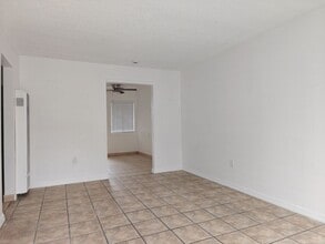 1303 Turrill Ave in San Bernardino, CA - Foto de edificio - Building Photo