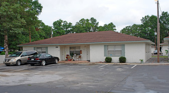 Twin Oaks Apartments