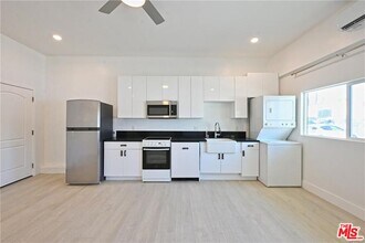 7929 Blackburn Ave in Los Angeles, CA - Building Photo - Building Photo