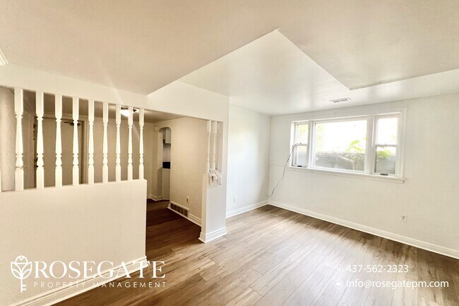25 Wauchope Ave in Cambridge, ON - Building Photo - Building Photo