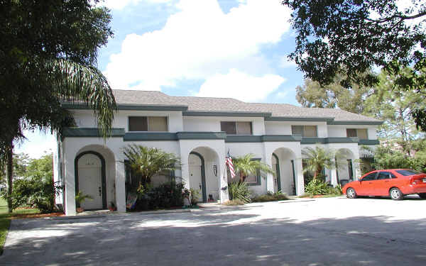 1613 Hawthorne Pl in West Palm Beach, FL - Building Photo