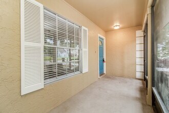 3408 Laurel Dale Dr in Tampa, FL - Building Photo - Building Photo