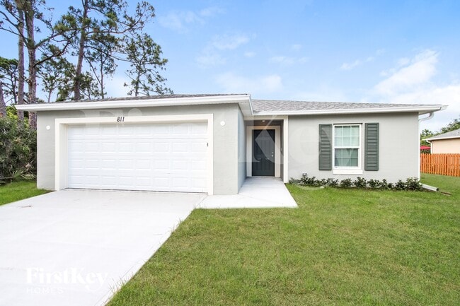 property at 811 Andrew St SE