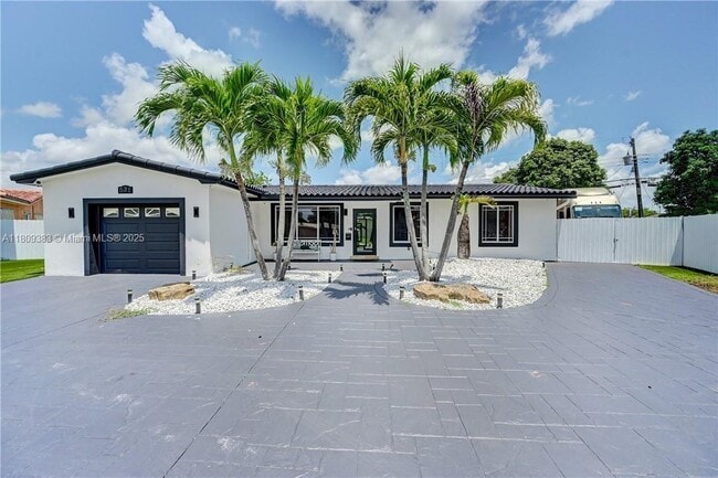 531 NW 76th Terrace in Pembroke Pines, FL - Building Photo - Building Photo