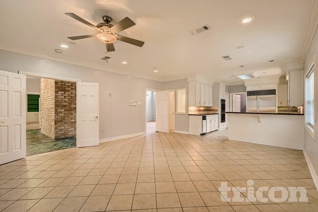 8103 Oak Moss Dr, Unit A in Spring, TX - Building Photo - Building Photo