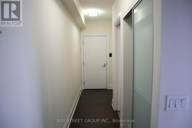 120-1120 Harrison Garden Blvd in Toronto, ON - Building Photo - Building Photo