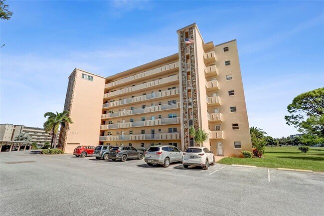 4040 Ironwood Cir in Bradenton, FL - Building Photo - Building Photo