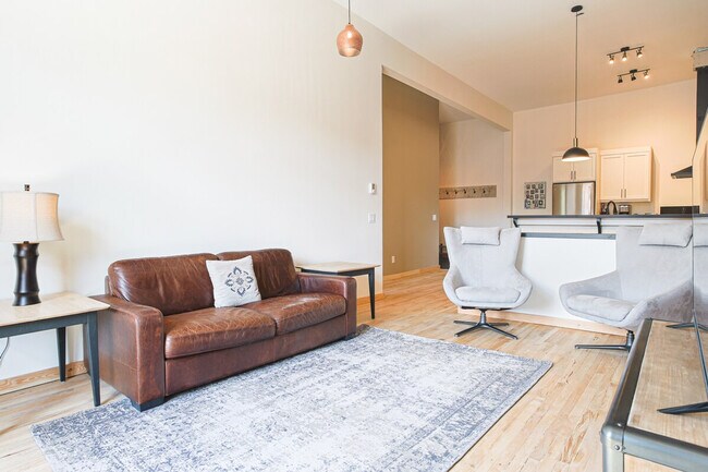 422 3 Avenue-SI ID1386639P, Unit SI ID1386639P in Fernie, BC - Building Photo - Building Photo