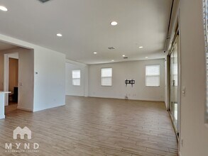 9233 W Roma Ave in Phoenix, AZ - Building Photo - Building Photo