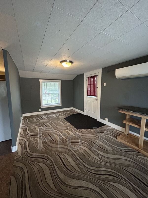 107 W Lindburg St in Pittsburg, KS - Building Photo - Building Photo