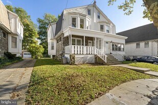 724 Ash Ave in Collingdale, PA - Building Photo