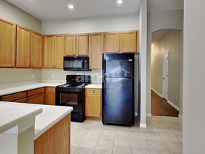 12219 Hunters Lake Dr in New Port Richey, FL - Building Photo - Building Photo