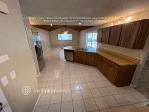 3731 Aster Dr in Sarasota, FL - Building Photo - Building Photo