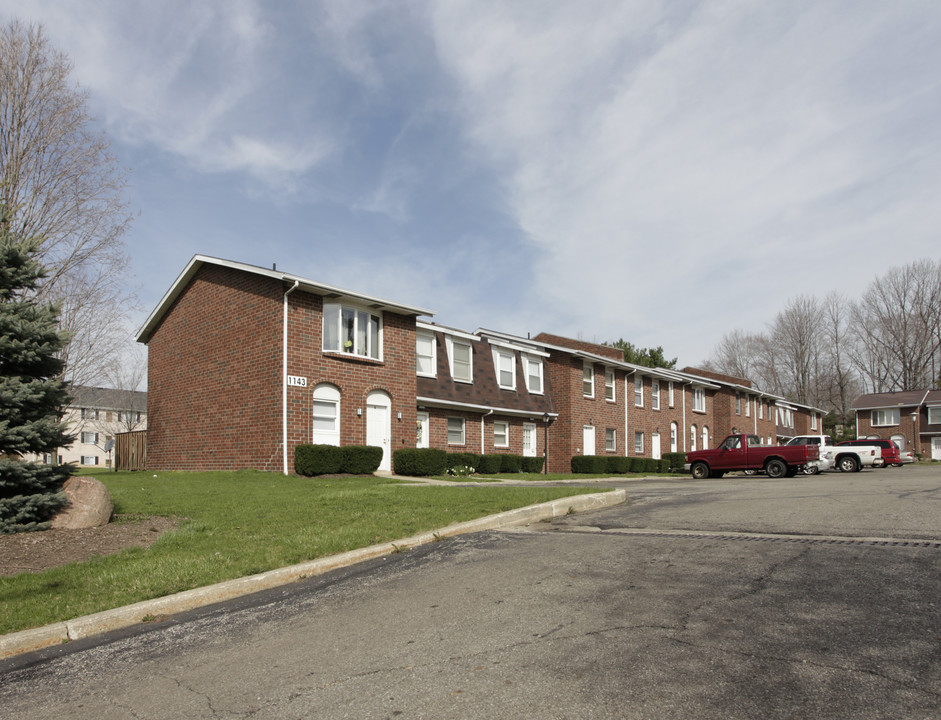 Kingstown Arms in Streetsboro, OH - Building Photo