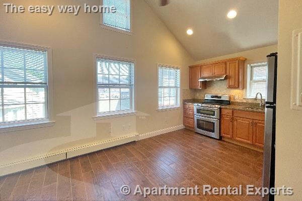 23 Lambert St, Unit #2 in Cambridge, MA - Foto de edificio - Building Photo