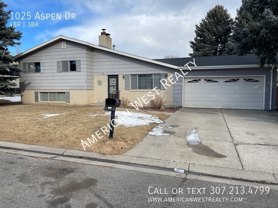 1025 Aspen Dr in Cody, WY - Building Photo